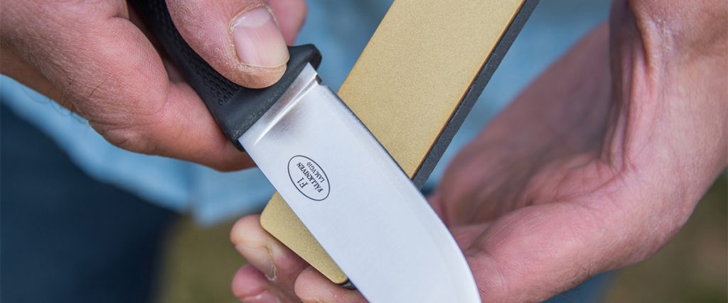 This new knife sharpener has the right angle for any knife